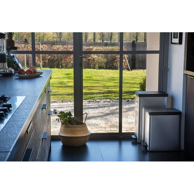 Curver kanta za otpatke 25l slim, silver CU 02339-582 Curver kanta za otpatke 25l slim, silver CU 02339-582